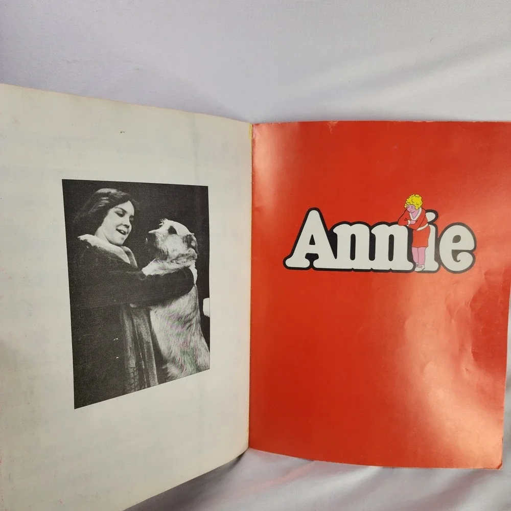 All The Vocal Selections From Annie Song Book Charles Strouse Martin Charnin